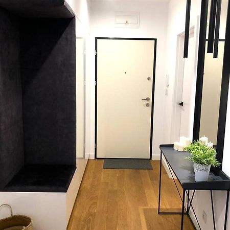 Apartaments Airport Okecie Premium Варшава Екстер'єр фото