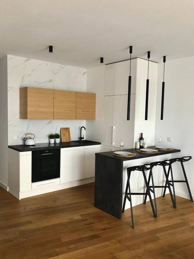 Apartaments Airport Okecie Premium Варшава Екстер'єр фото