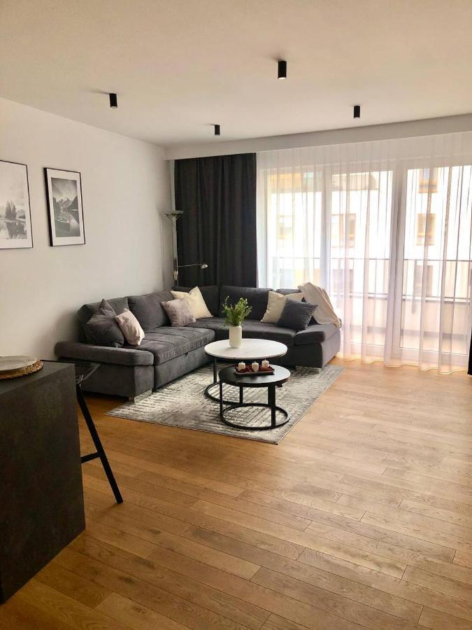 Apartaments Airport Okecie Premium Варшава Екстер'єр фото