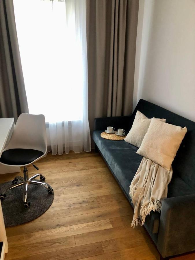 Apartaments Airport Okecie Premium Варшава Екстер'єр фото
